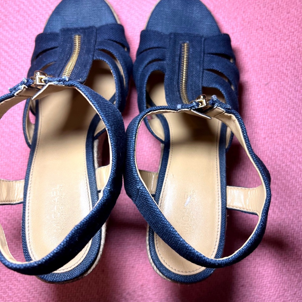 Michael Kors Berkley Navy Blue Canvas Espadrille Wedge Sandals Gold Zip 9M - Picture 4 of 9